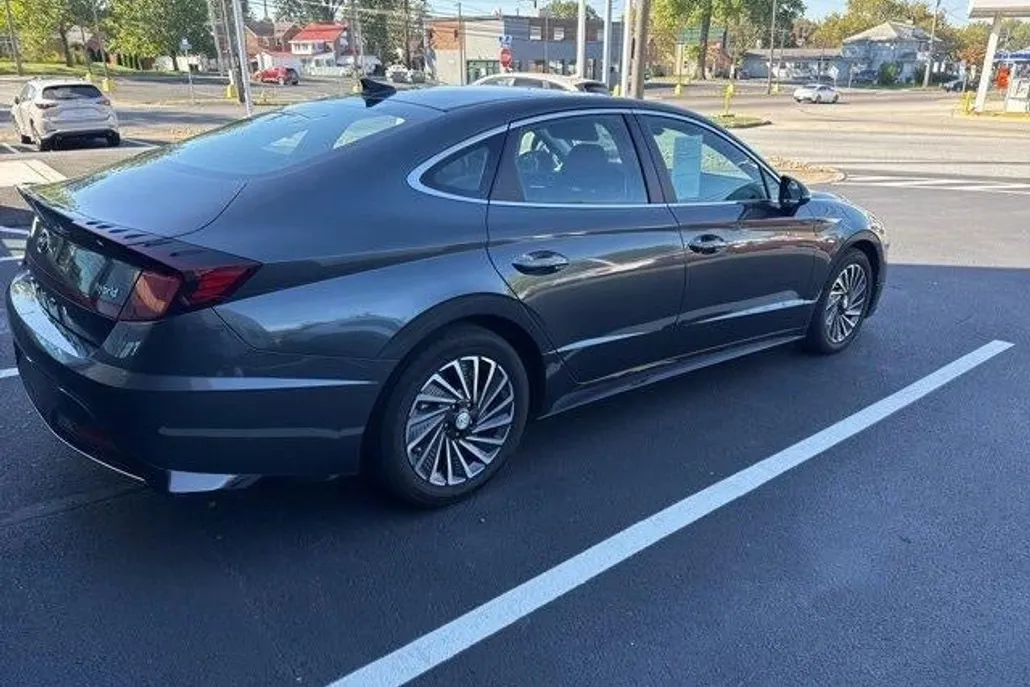 2023 Hyundai Sonata Hybrid SEL photo 1