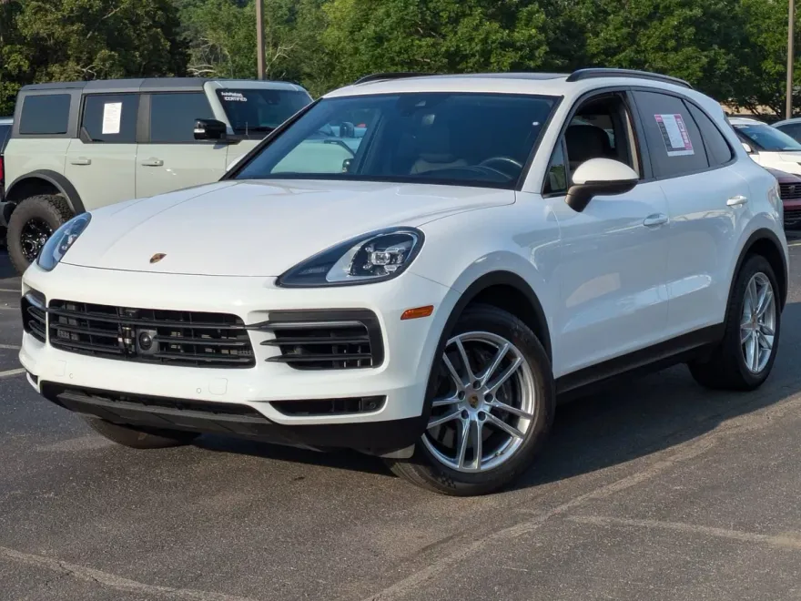 2023 Porsche Cayenne Platinum Edition photo 1