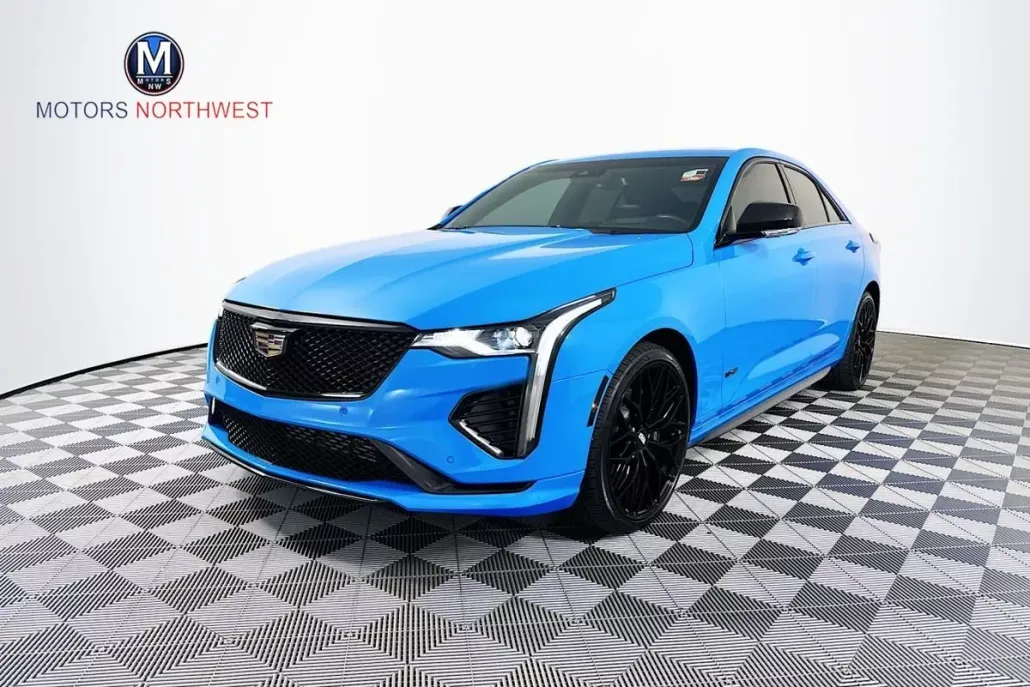 2023 Cadillac CT4 photo 1