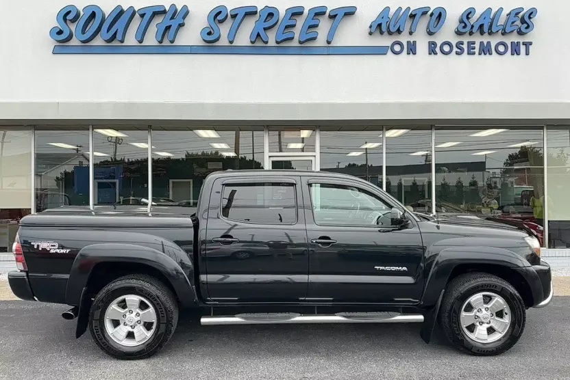 2009 Toyota Tacoma Base V6 photo 1
