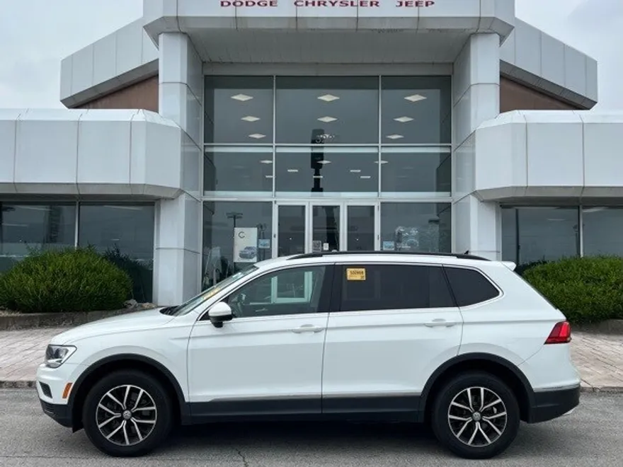 2021 Volkswagen Tiguan SE photo 1