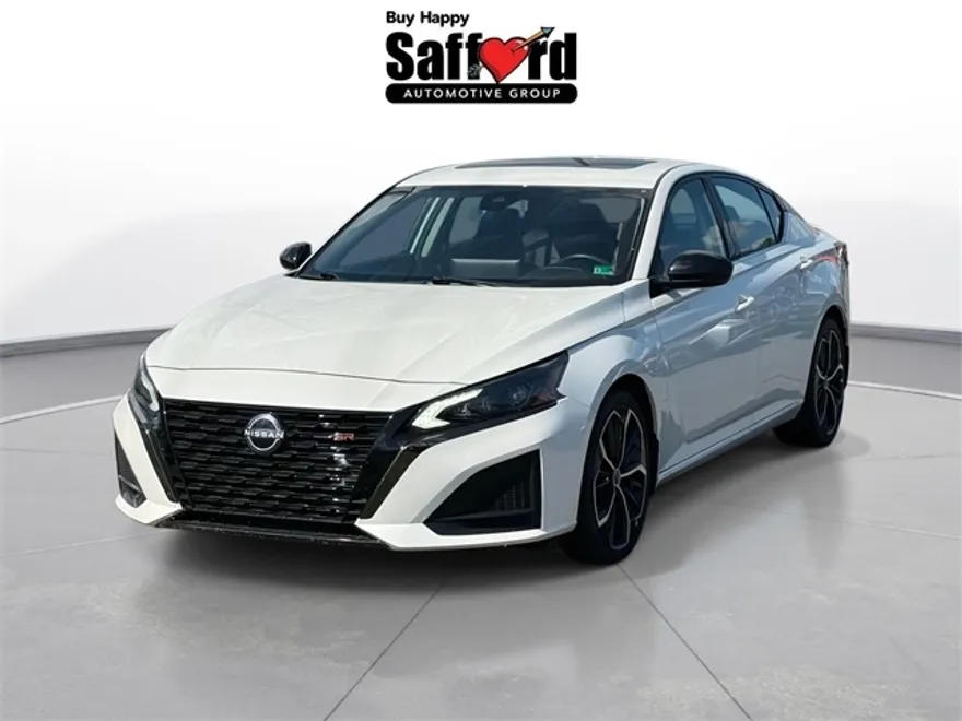 2023 Nissan Altima 2.5 SR photo 1