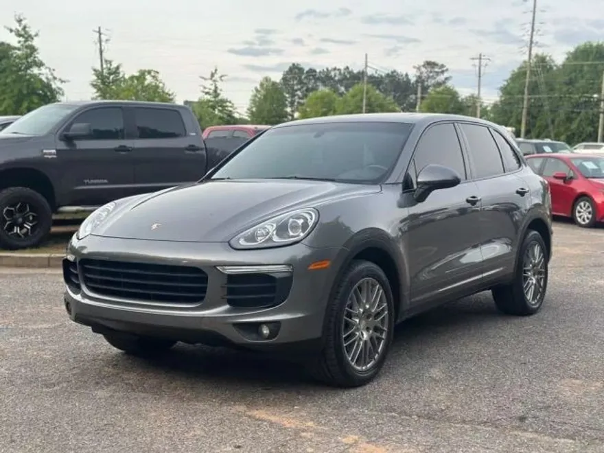 2017 Porsche Cayenne photo 1