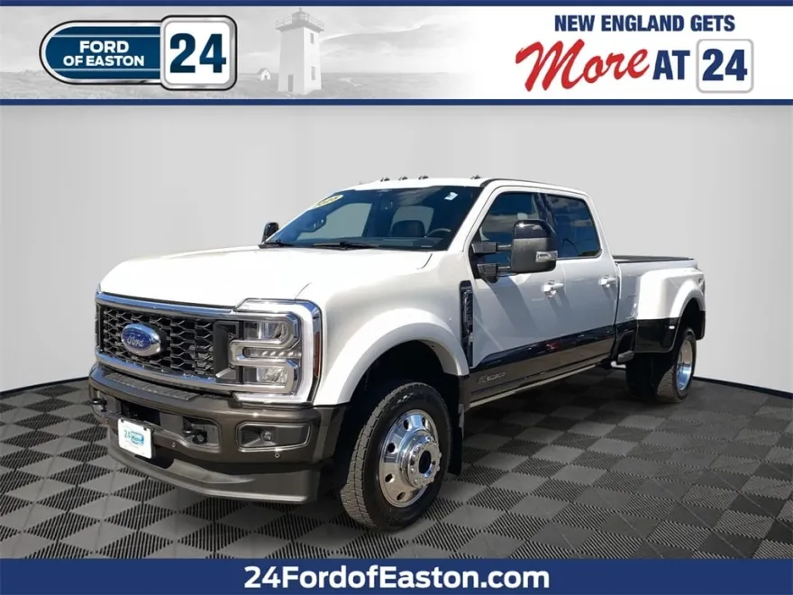 2025 Ford F-450 King Ranch photo 1