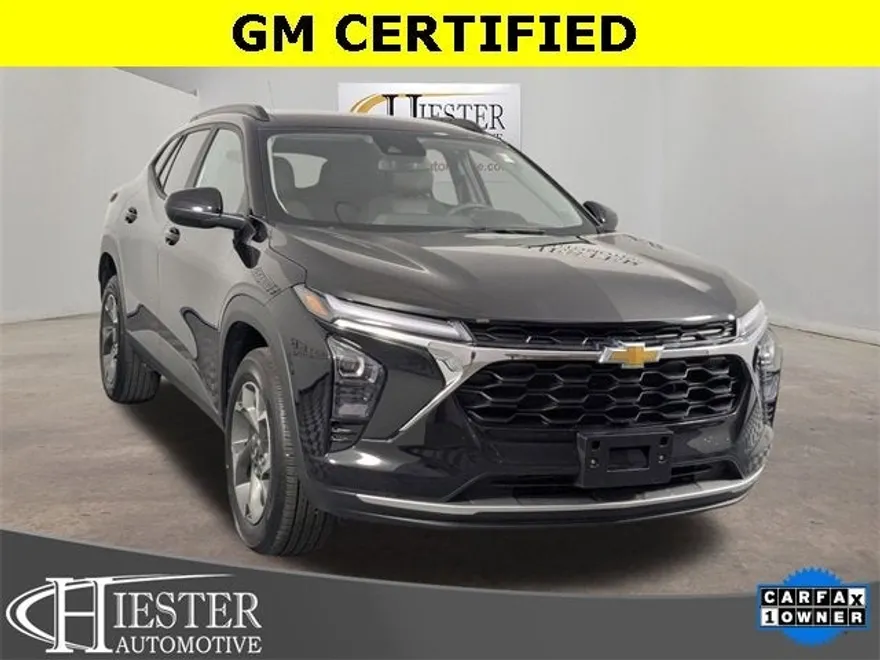 2024 Chevrolet Trax LT photo 1