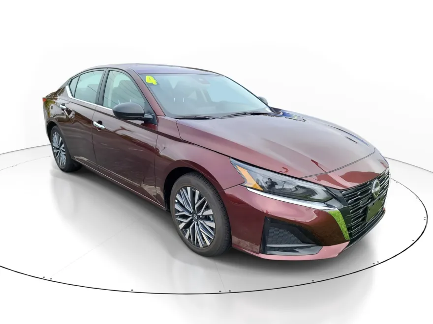 2024 Nissan Altima 2.5 SV photo 1
