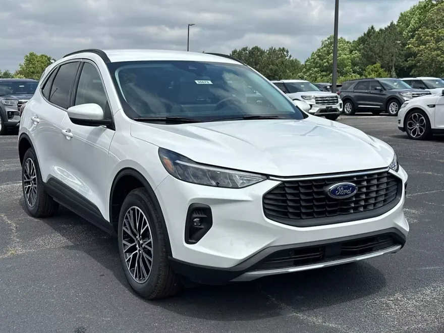 2025 Ford Escape Plug-In Hybrid photo 1