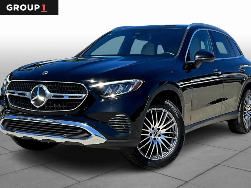 2024 Mercedes Benz GLC 300 4MATIC photo 1