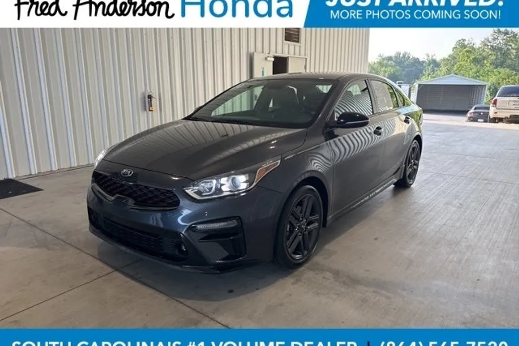 2020 Kia Forte GT-Line photo 1