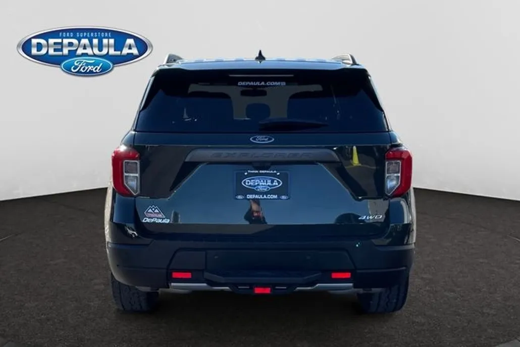 2024 Ford Explorer Timberline photo 1