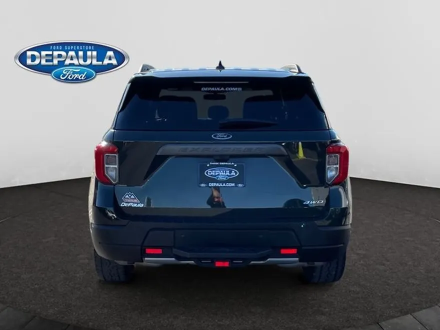 2024 Ford Explorer Timberline photo 1