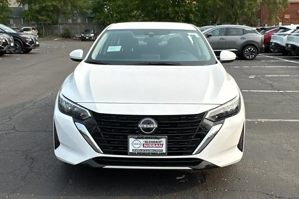 2025 Nissan Sentra SV photo 1