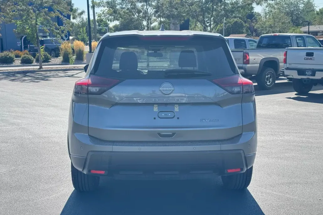 2024 Nissan Rogue SV photo 1