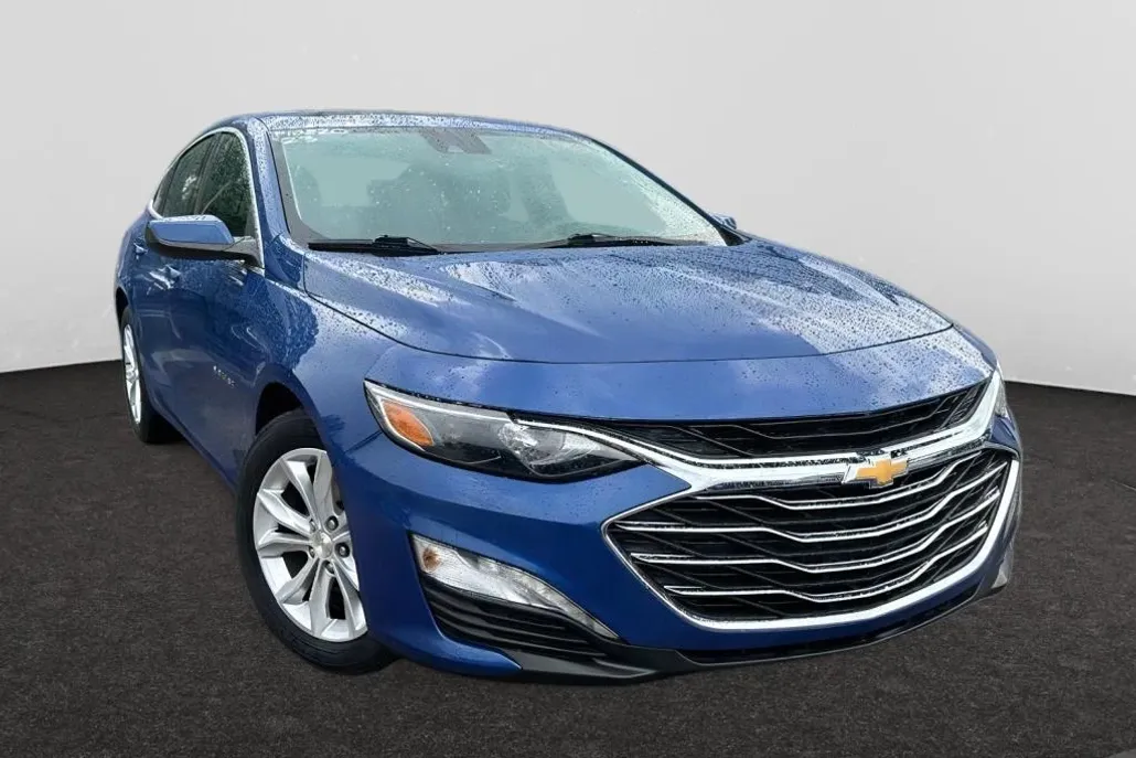 2023 Chevrolet Malibu 1LT photo 1