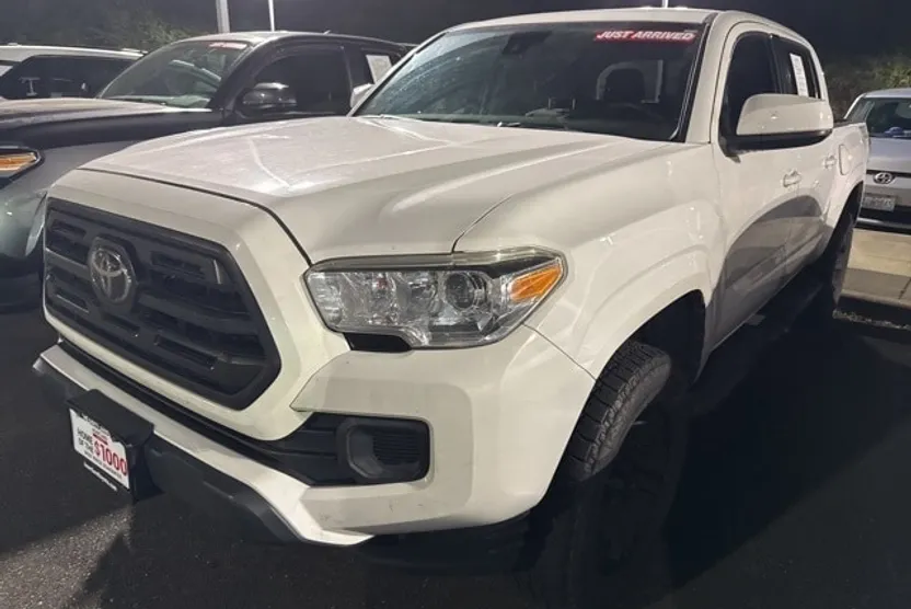 2019 Toyota Tacoma SR photo 1