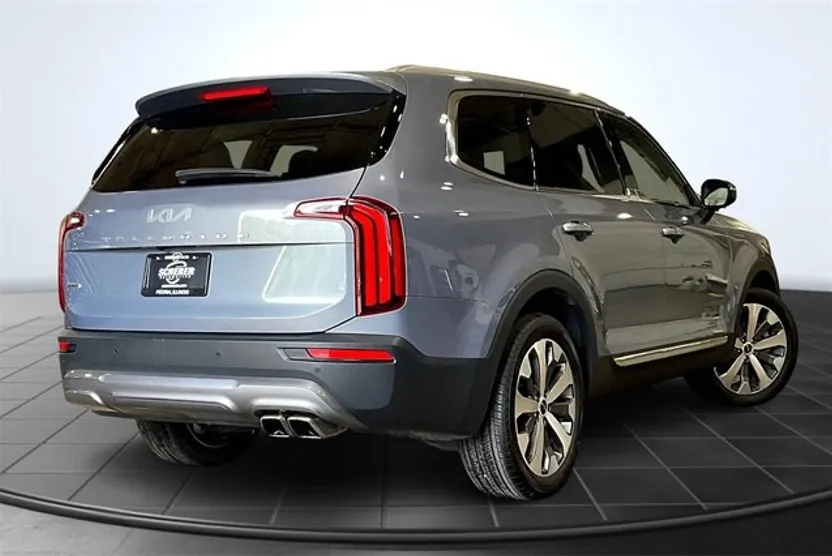 2022 Kia Telluride EX photo 1