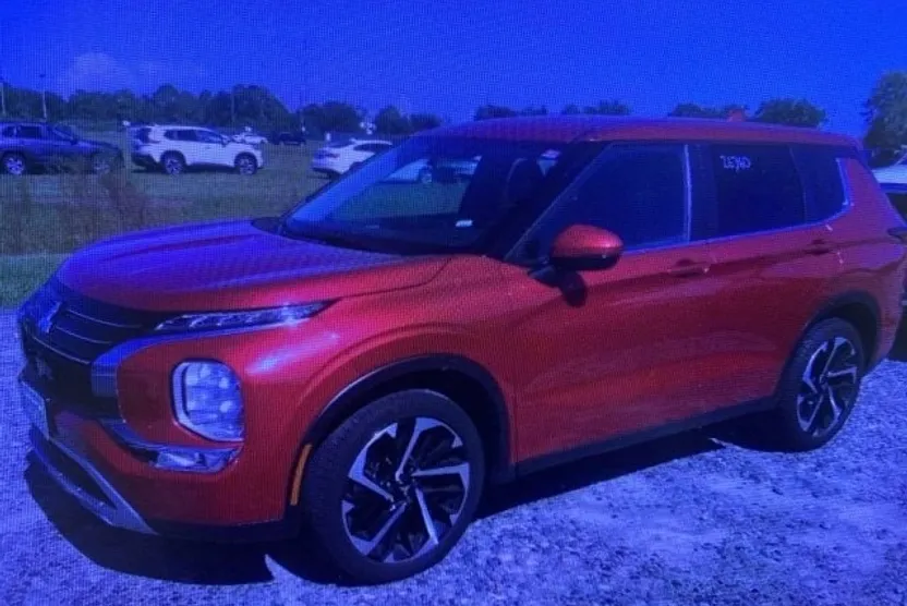 2024 Mitsubishi Outlander SE S-AWC photo 1