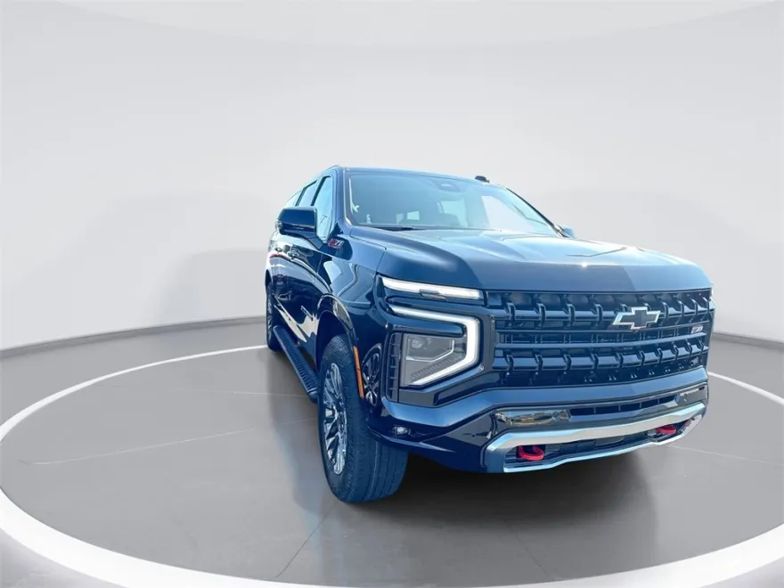 2025 Chevrolet Suburban Z71 photo 1