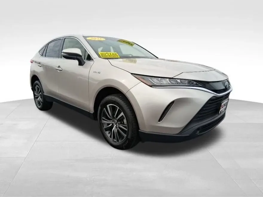 2021 Toyota Venza LE photo 1