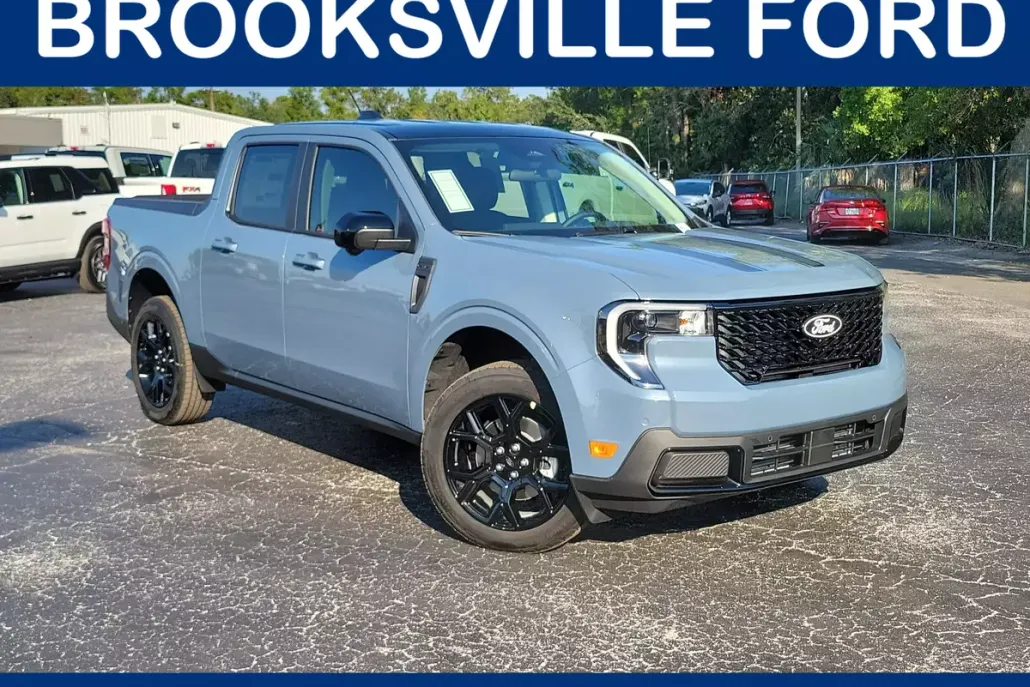 2025 Ford Maverick Lariat photo 1