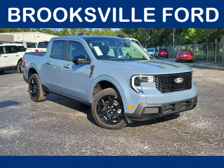 2025 Ford Maverick Lariat photo 1