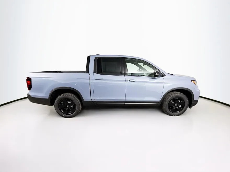 2026 Honda Ridgeline Black Edition photo 1