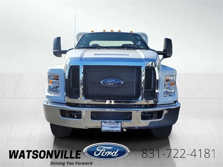 2024 Ford F-650 photo 1