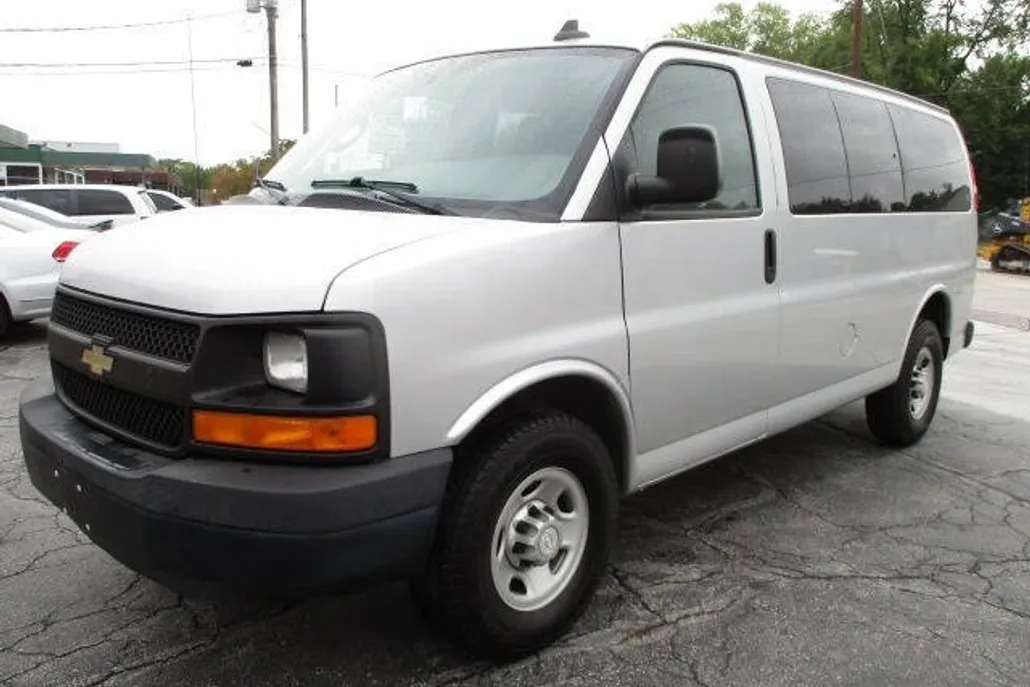 2016 Chevrolet Express LS 2500 photo 1