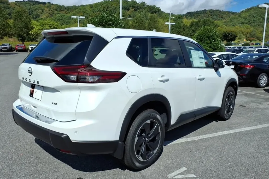 2026 Nissan Rogue SV photo 1