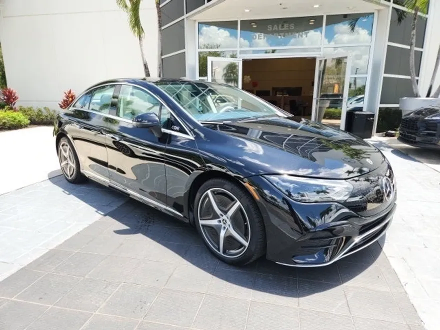 2024 Mercedes Benz 350 photo 1