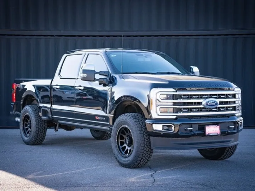 2024 Ford F-350 Platinum photo 1