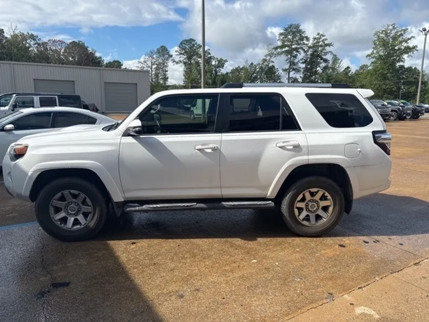 2016 Toyota 4Runner Trail photo 1