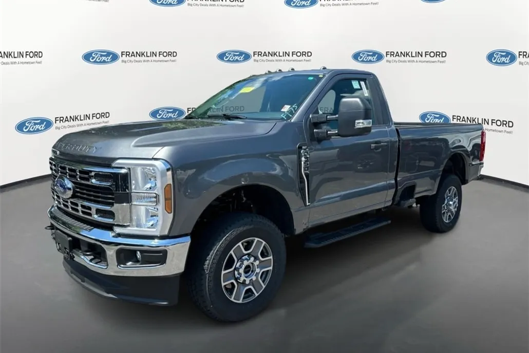 2025 Ford F-350 photo 1