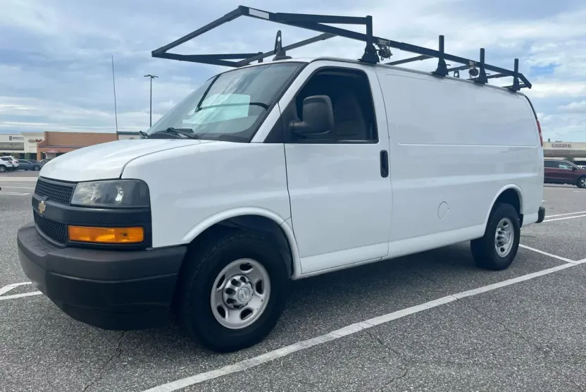 2018 Chevrolet Express 2500 Cargo Van photo 1