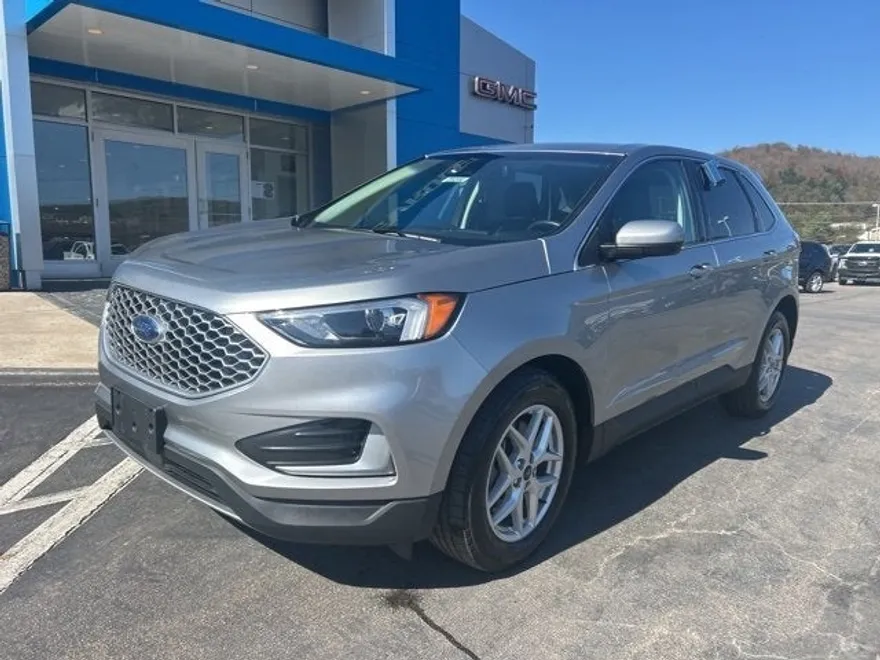 2024 Ford Edge SEL photo 1