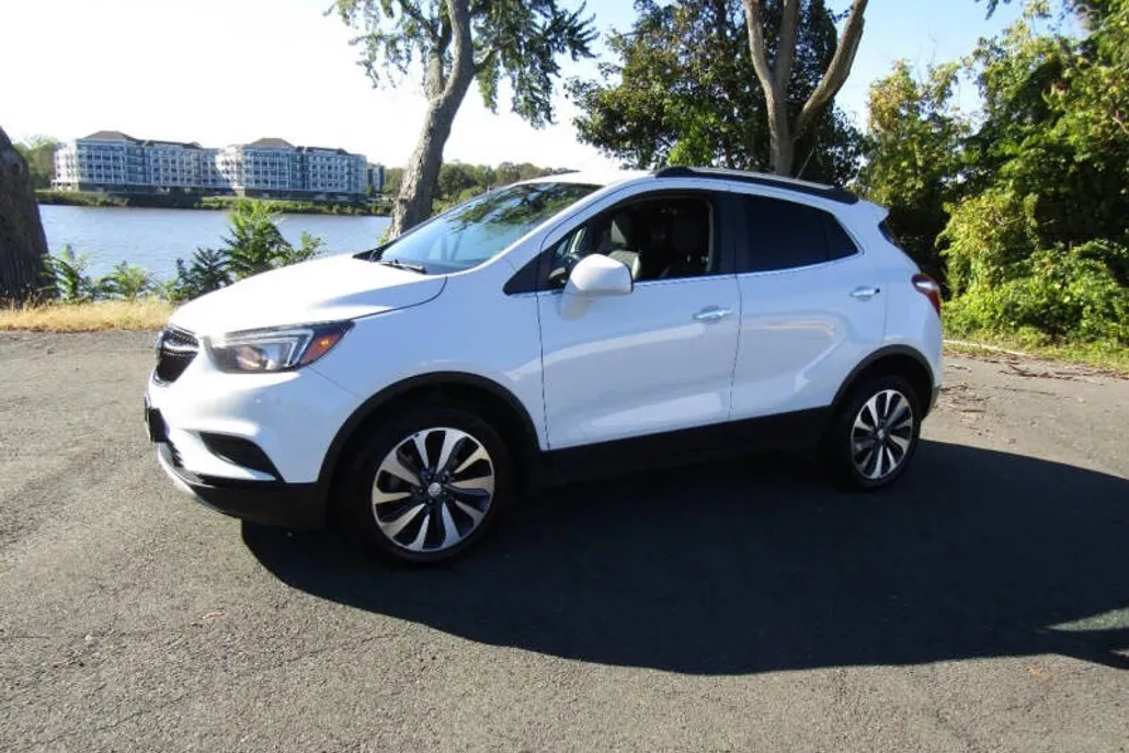 2022 Buick Encore Preferred photo 1