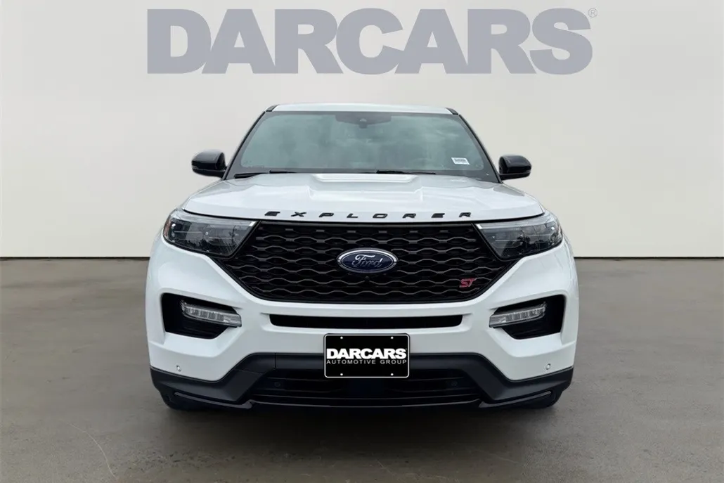2021 Ford Explorer ST photo 1