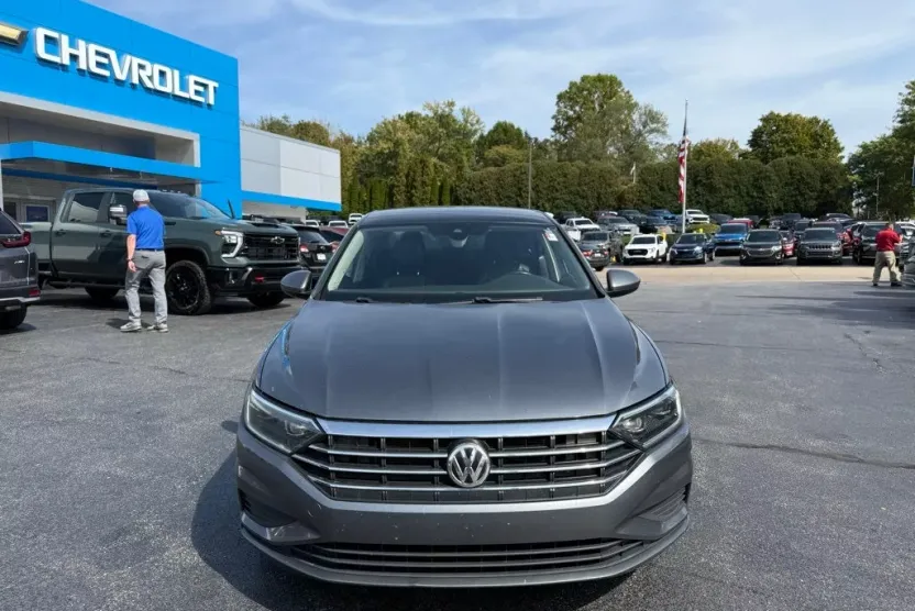 2019 Volkswagen Jetta SEL photo 1