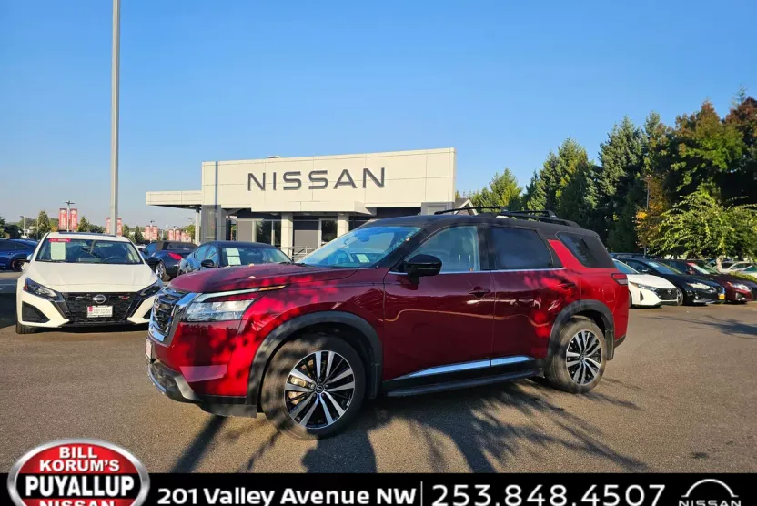 2023 Nissan Pathfinder Platinum photo 1