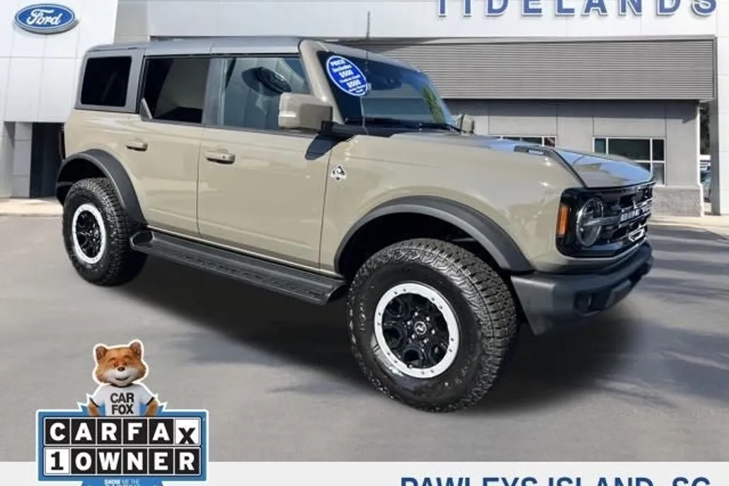 2025 Ford Bronco Outer Banks photo 1