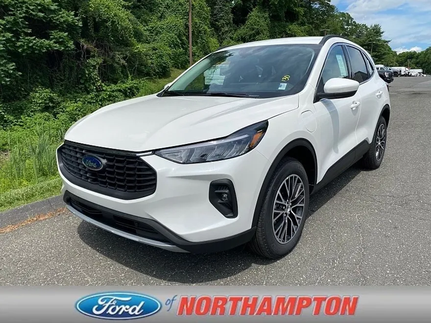 2025 Ford Escape photo 1