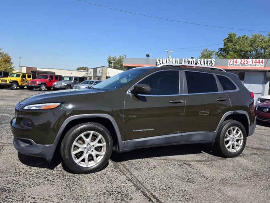 2017 Jeep Cherokee Latitude photo 1