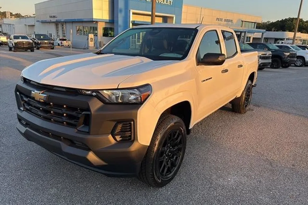 2026 Chevrolet Colorado Work Truck photo 1