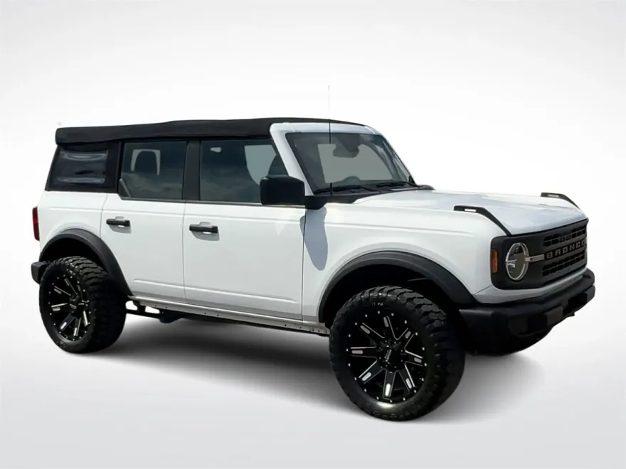 2021 Ford Bronco Base photo 1