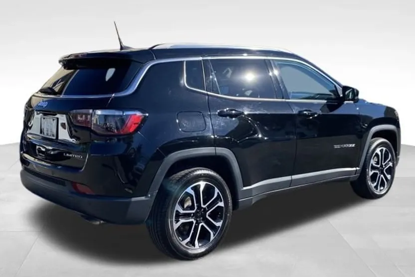 2022 Jeep Compass Limited photo 1