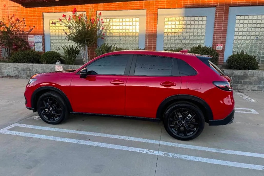 2025 Honda HR-V Sport photo 1