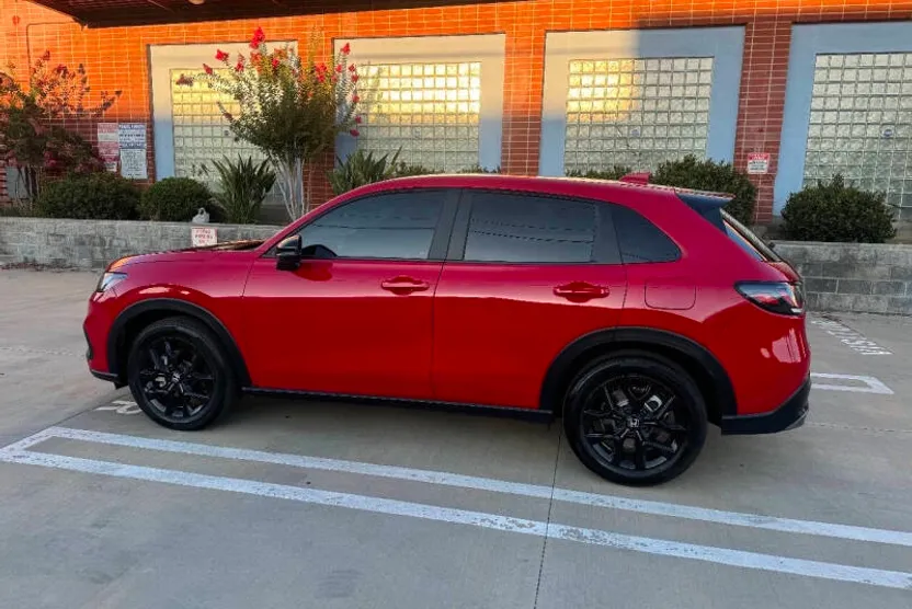 2025 Honda HR-V Sport photo 1