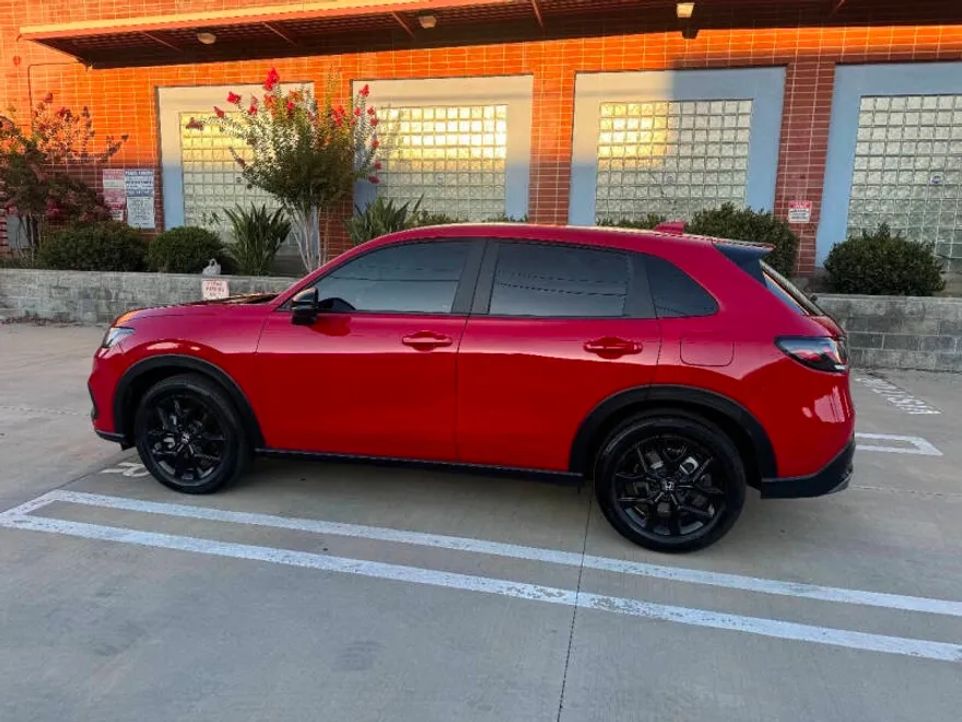 2025 Honda HR-V Sport photo 1