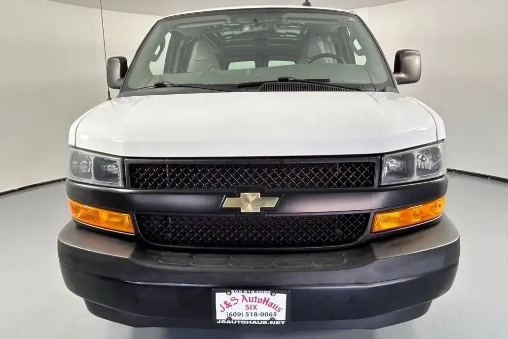 2023 Chevrolet Express 2500 Work Van Cargo photo 1