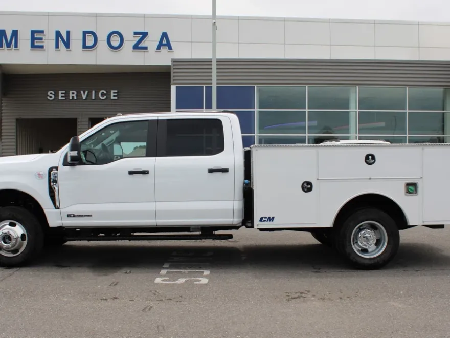 2025 Ford F-350 XL photo 1